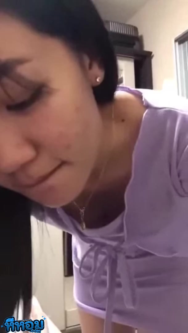 คลิปหลุดทางบ้าน แม่สาวขี้เงี่ยนจับกระดอโม๊คให้จนเสียวแล้วค่อยโดนจับแหกหีกระแทกรัวๆก่อน ต่อด้วยขึ้นขย่มบดควยรัวๆจนร้องครางออกมาอย่างเสียว