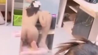 หลุดสาวแว่นนักศึกษา หุ่นบางกรอบ โม๊กควยโคตรเก่ง ทั้งดูดทั้งขย่มควยอย่างเด็ด
